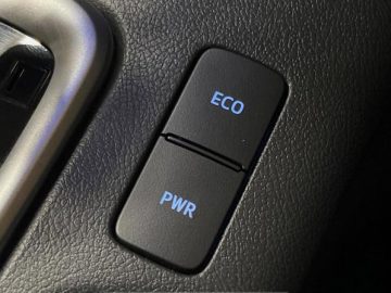 2022 TOYOTA HILUX Z